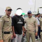 पिता की पुलिस वर्दी व पी-कैप का खुमारी दून पुलिस ने एक झटके में उतारी, वाहन में वर्दी व पी कैप रखकर नशे की हालत में वाहन चलाने वाले युवक को पुलिस ने किया गिरफ्तार