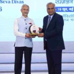 पासपोर्ट सत्यापन में उत्कृष्ट प्रदर्शन पर उत्तराखण्ड पुलिस को राष्ट्रीय सम्मान, एडीजी प्रशासन ने विदेश मंत्री से ग्रहण किया “Institutional Performance Award for State Police”