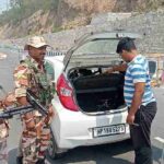 सम्पूर्ण जनपद में दून पुलिस द्वारा अलर्टनेस के साथ की जा रही चेकिंग, अंतरराज्यीय/अंतर्जनपदीय बॉर्डर व आंतरिक मार्गो पर पुलिस द्वारा संदिग्ध वाहन/व्यक्तियों की करी जा रही चेकिंग