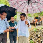 भारी बारिश के बीच ग्राउंड जीरो पर उतरे डीएम; कार्लीगाढ़, सहस्रधारा और सपेरा बस्ती का लिया जायजा, दिए सुरक्षा के सख्त निर्देश, चार जगहों पर बंद सहस्रधारा-सरोना मोटर मार्ग, दोनों तरफ से जेसीबी लगाकर तुरंत खोलने के आदेश