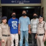 सार्वजनिक स्थान पर शराब पीकर हुड़दंग करने वालो की दून पुलिस ने उतारी खुमारी, *आपस मे मारपीट कर शांति व्यवस्था भंग करने वाले 3 व्यक्तियों को पुलिस ने किया गिरफ्तार